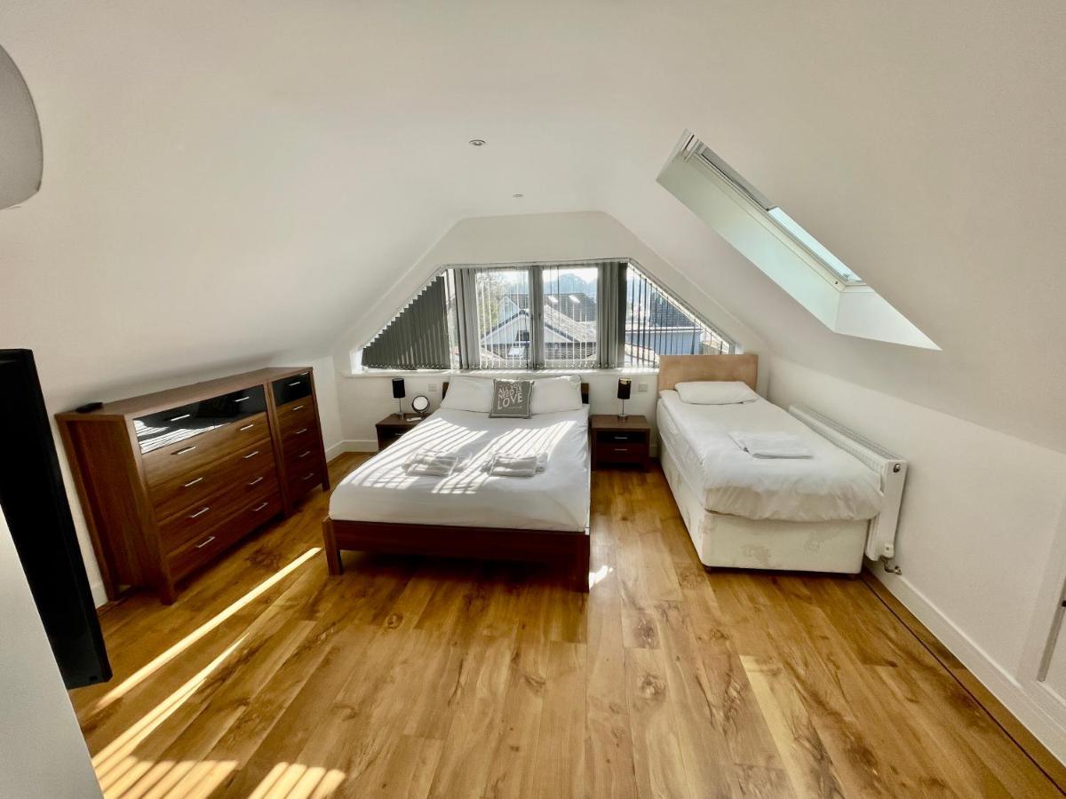 Four Corners Holiday Home Hot Tub & Sauna 芬当 外观 照片